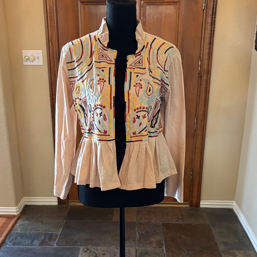 The Pyramid Collection Multicolor Embroidered Blouse